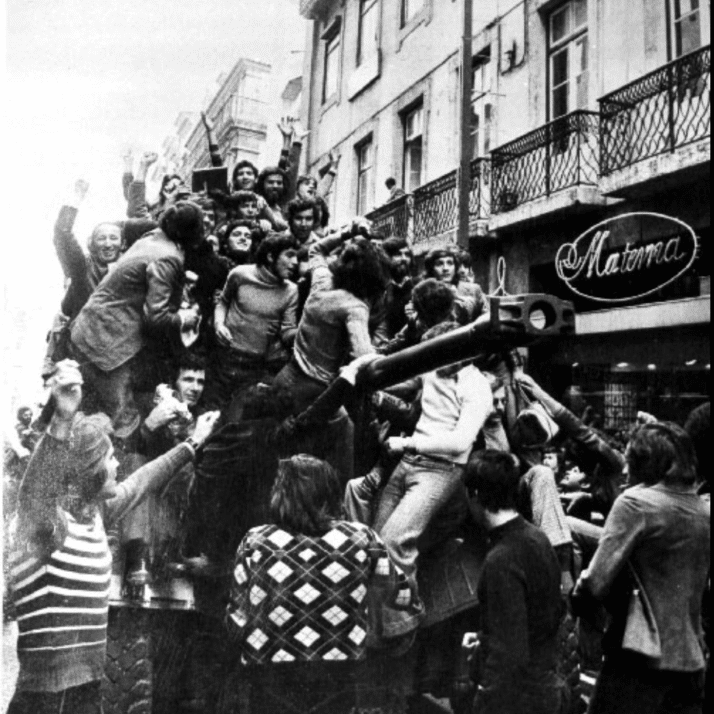 La révolution des œillets au Portugal