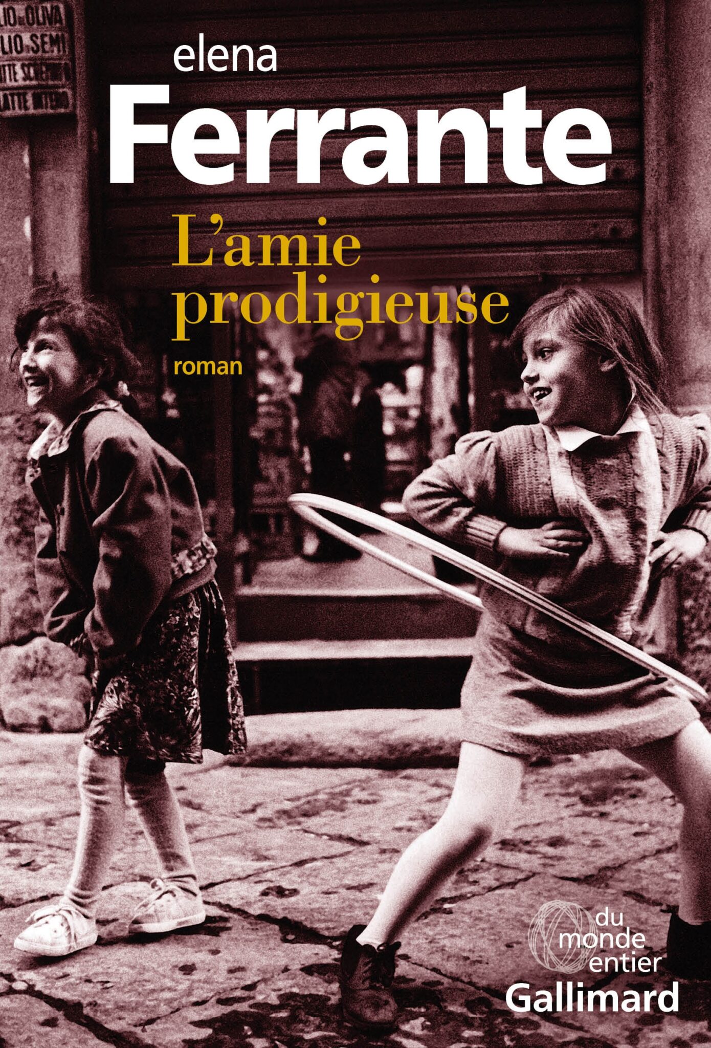 L'amie prodigieuse est la première partie de la trilogie de l'autrice italienne Elena Ferrante